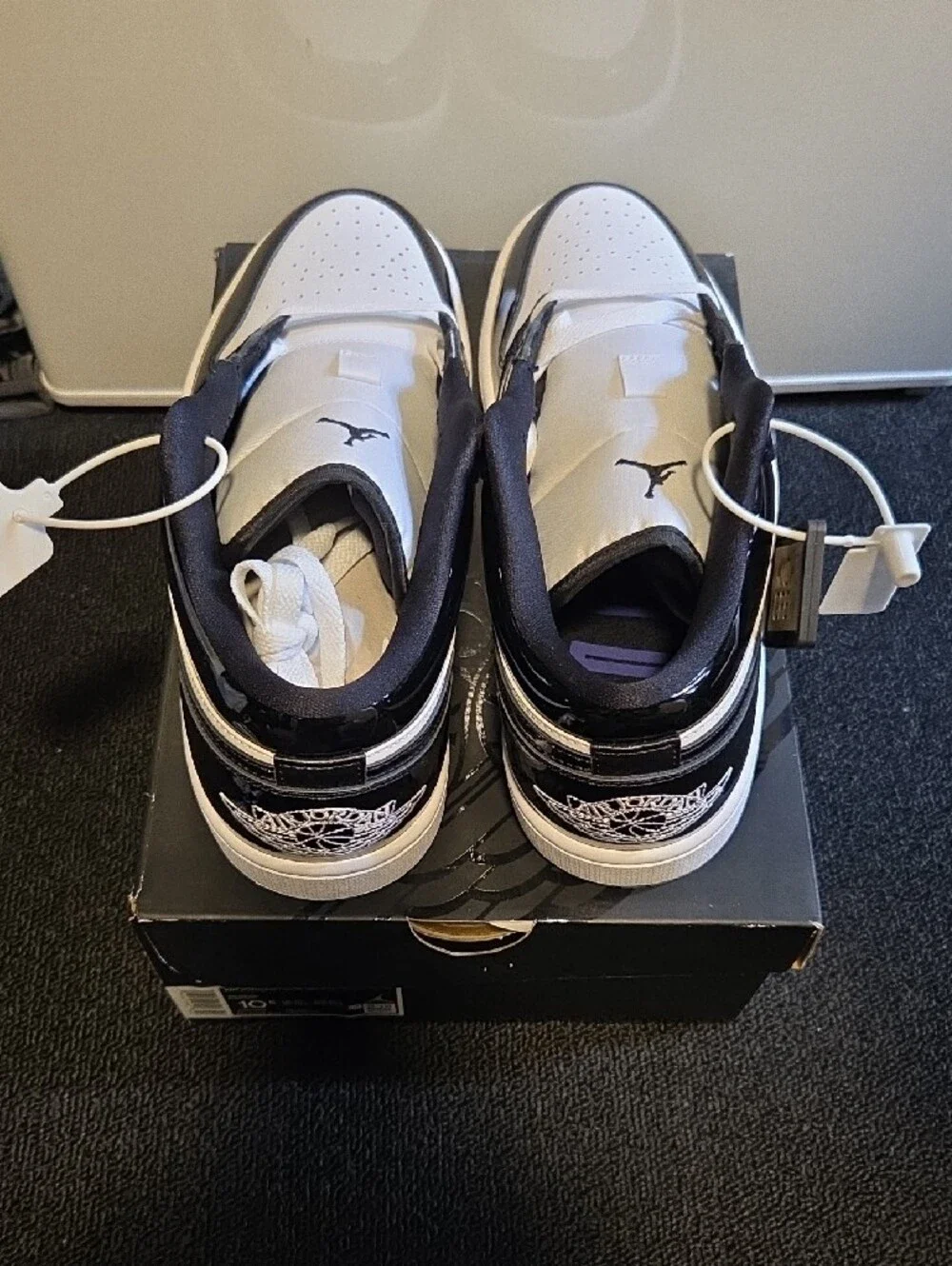 Nike Air Jordan 1 Low Patent Leather - Black & White